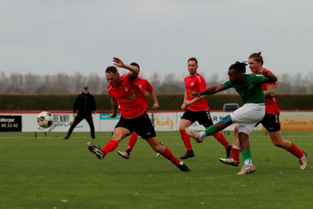 Belangrijke en overtuigende zege groen-witten op Ria W.